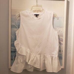 Banana Republic White Sleeveless Top  Ruffle Bottom 100%cotton Sz M